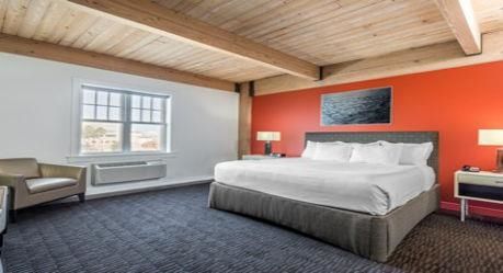 Motel Harbor House And Marina 3*